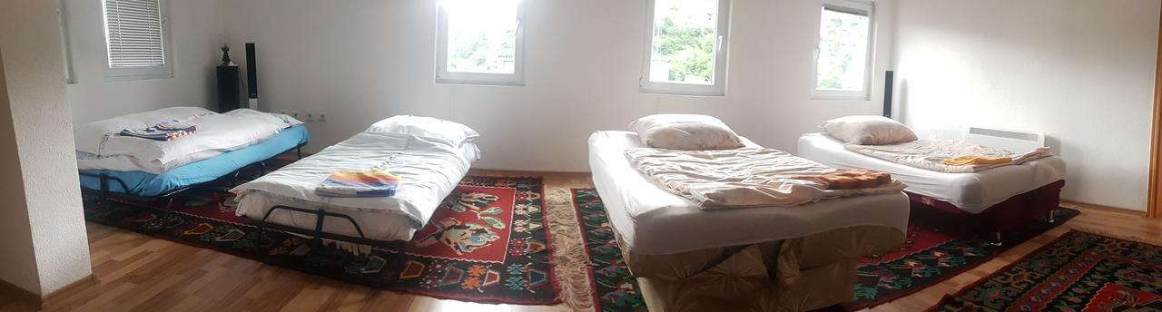 Em Apartment Sarajevo Esterno foto